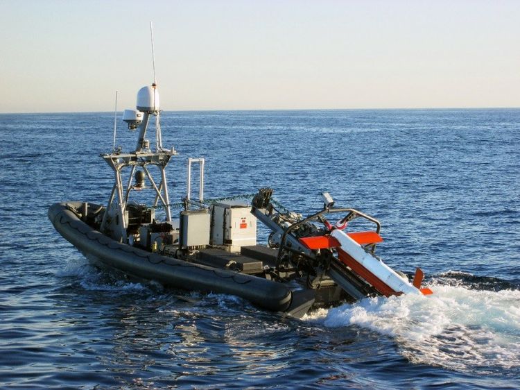 金宝搏188手机app最新下载诺斯罗普·格鲁曼公司在澳大利亚杰维斯湾“自主战士2018”上演示了AQS-24B地雷狩猎和海底监视能力